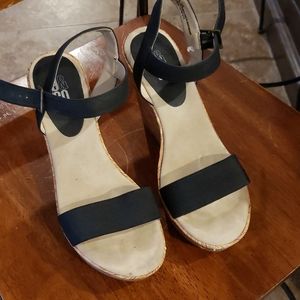 9 & Co black sandals size 10